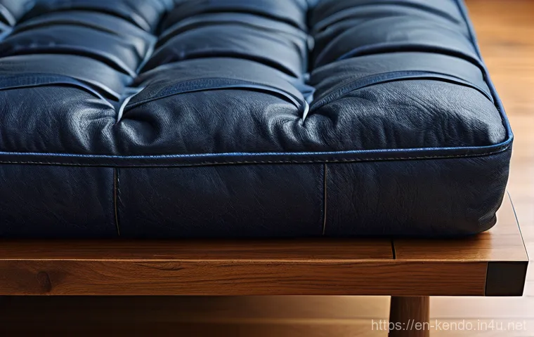 검도 장비 온라인 구매 - A powerful and focused Kendo practitioner in a traditional Japanese dojo, captured mid-action during...